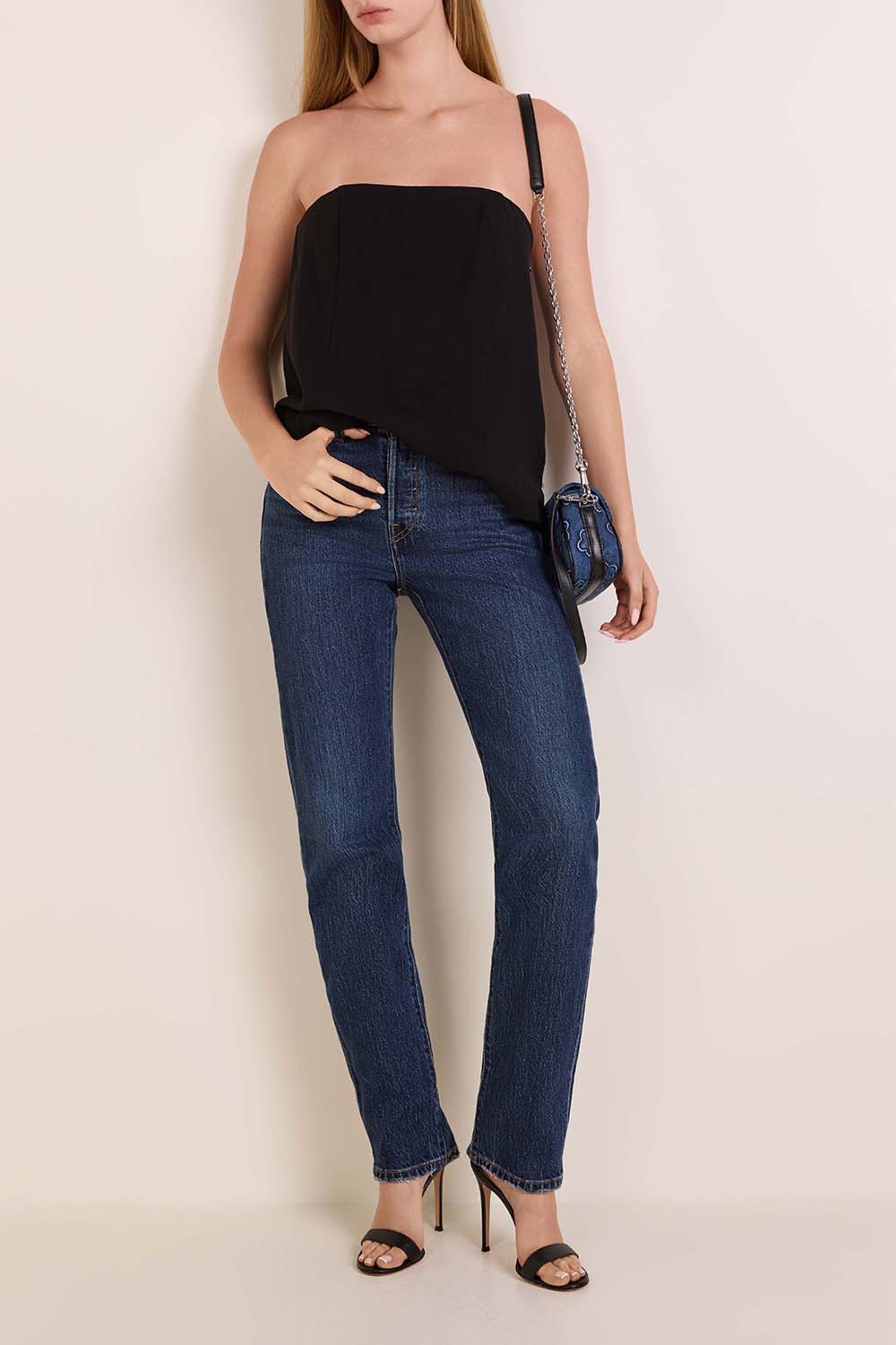 חולצת סטרפלס